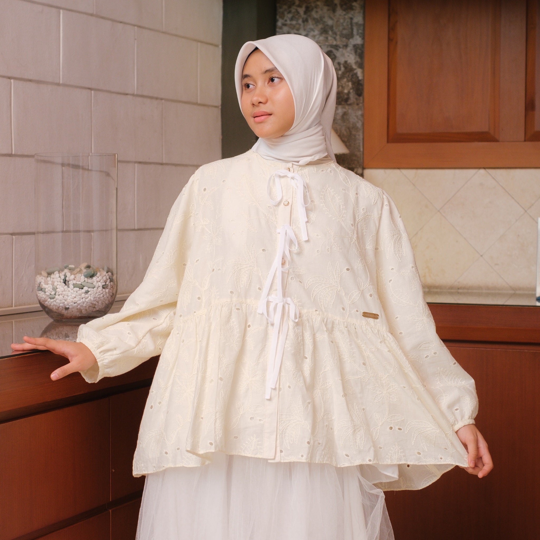Image of Eclemix Top Omari | Atasan Wanita Kancing Depan Bowtie Pita